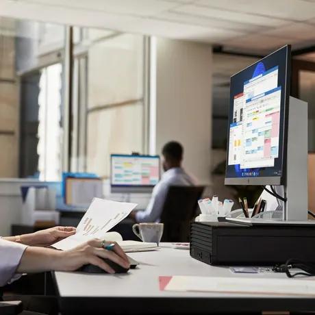 Computador DESKTOP HP PRODESK SFF 400G9 I3-13100 UHD GRAPHICS 8GB 512GB SSD